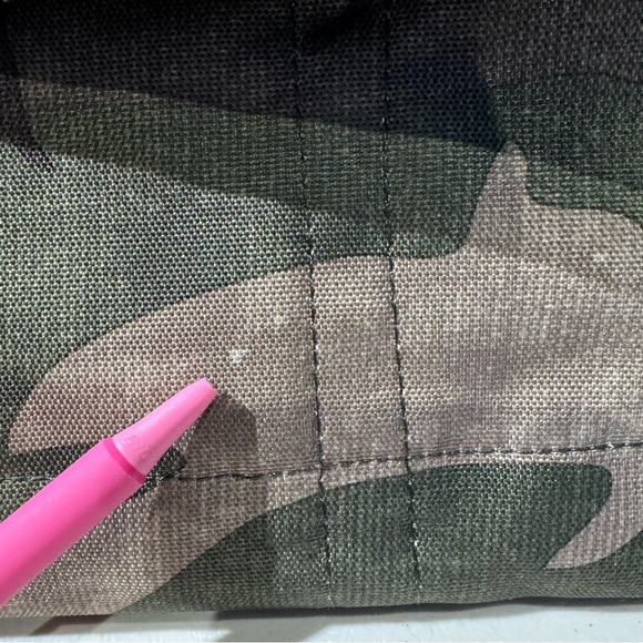 Burton Green and Brown Camouflage Bag Dual Straps Large Interior - Picture 13 of 14